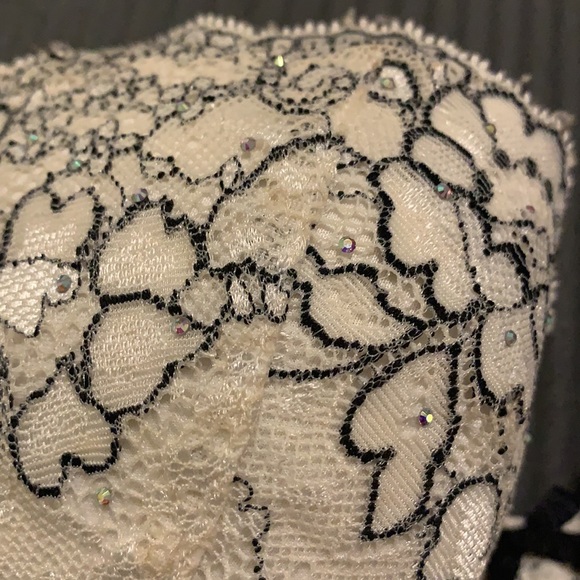 Bra - Picture 2 of 2